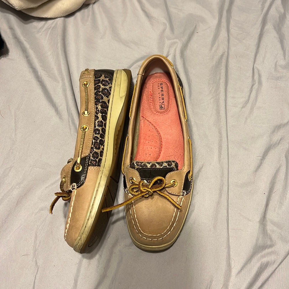 Sperry cheetah top sider